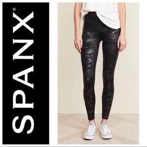 Spanx Faux Leather Camo Print Pull On Leggings Black Size Medium